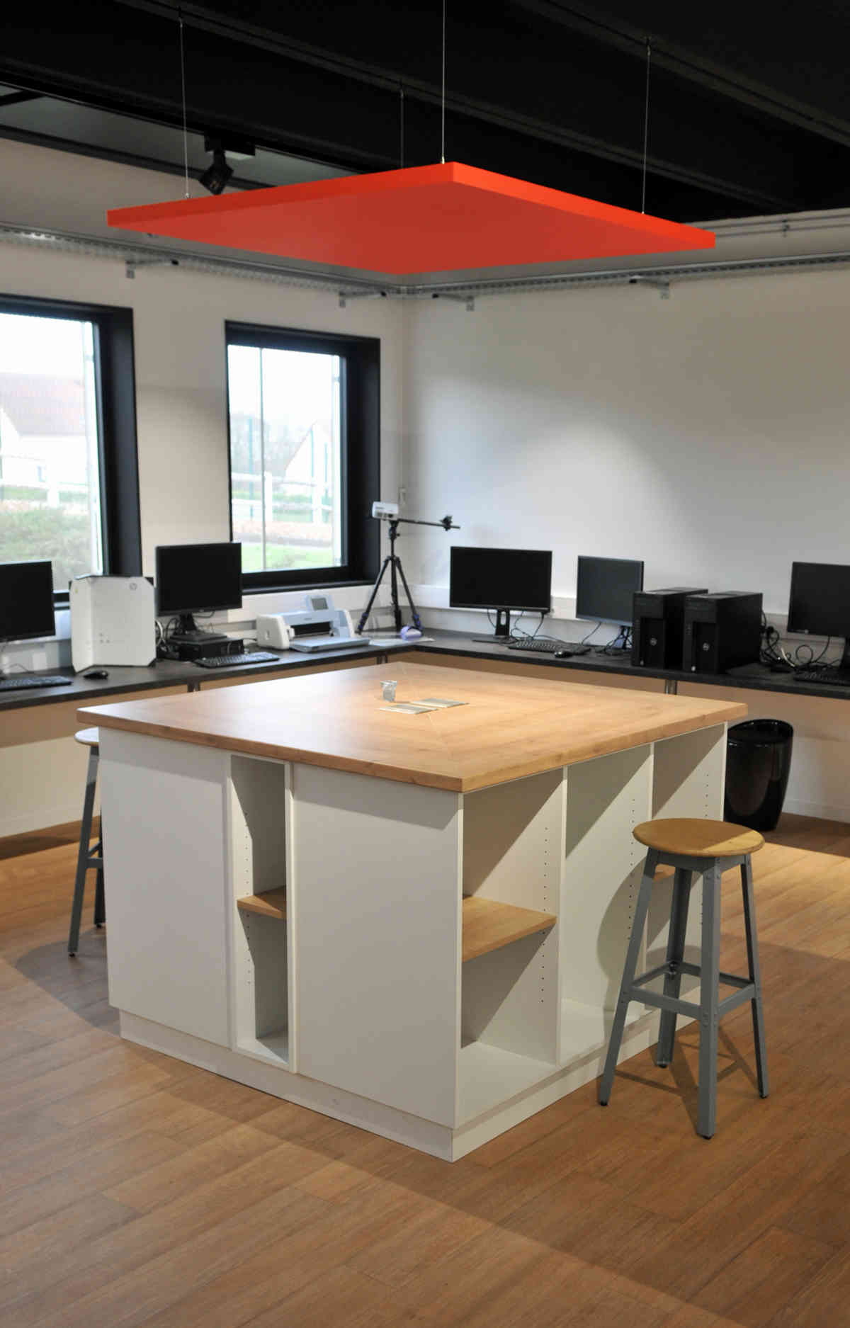 Aménagement ilôt acoustique suspendu - Dreux (28)