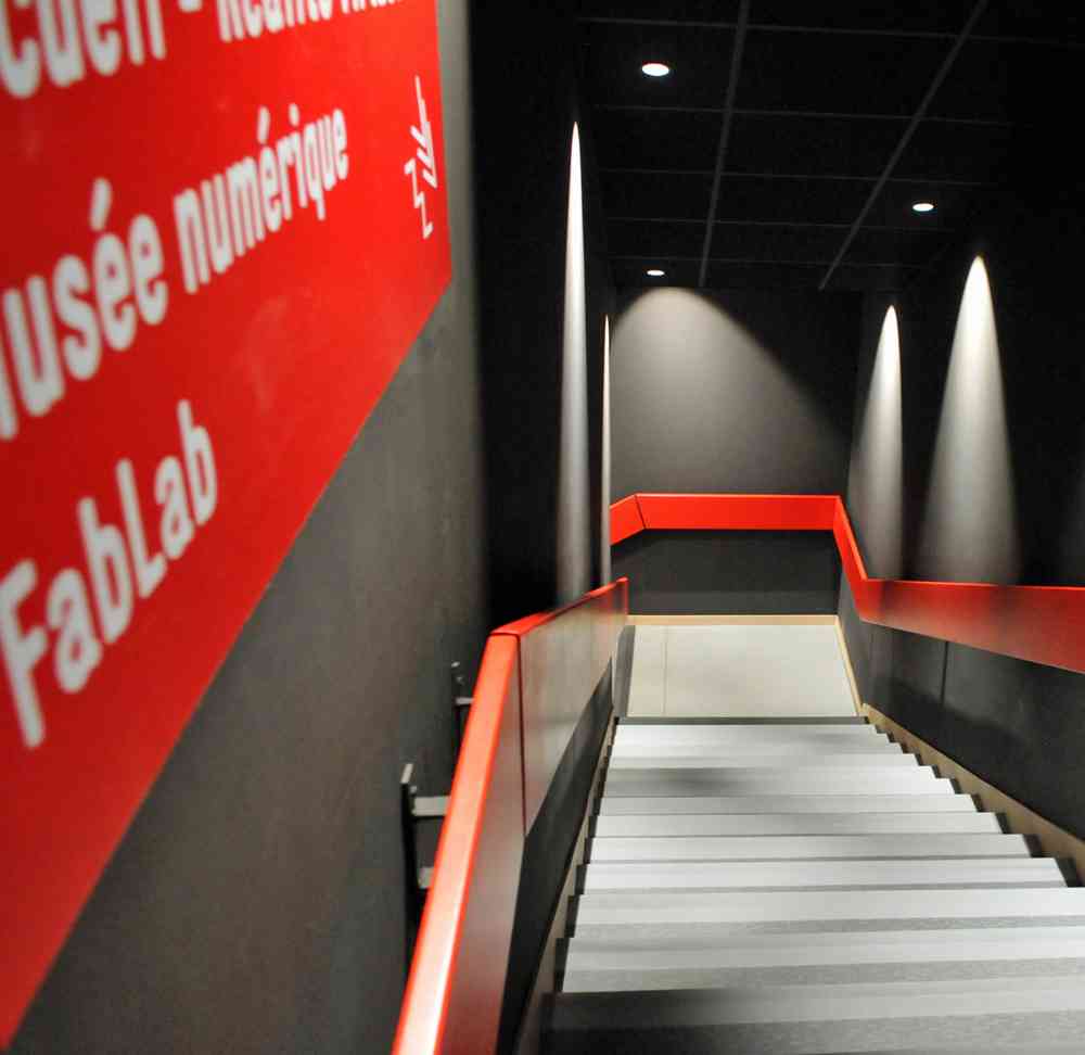 Fabrication puis pose d'une main courante en bois pour escalier - Dreux (28)